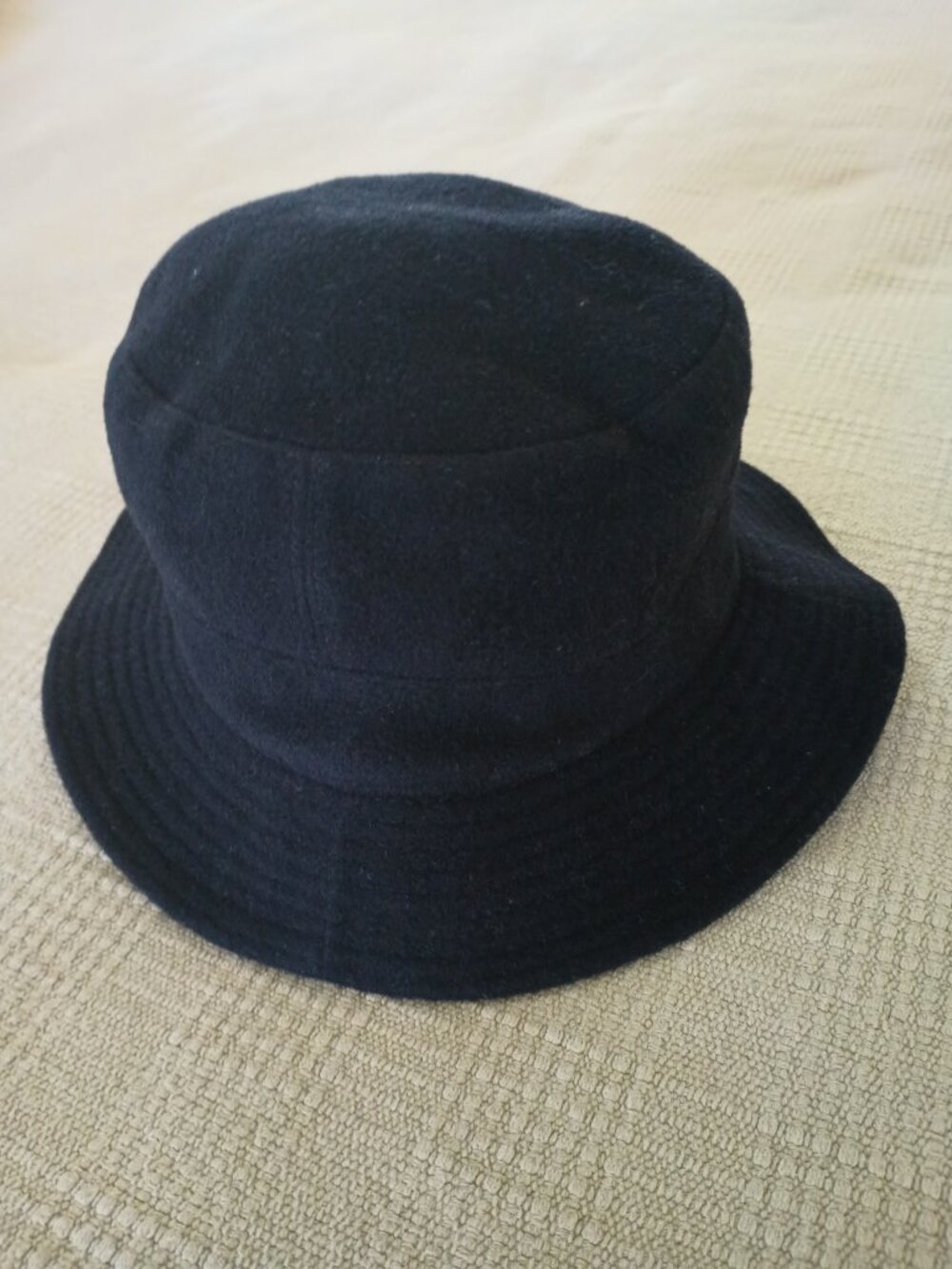 Ladies wool hat